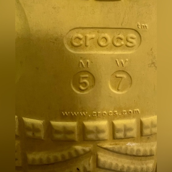 UsedVeryGood_Crocs Unisex Classic Two-Strap Slide Sandals_Yellow_Sz7Women/5 Men - Picture 5 of 5